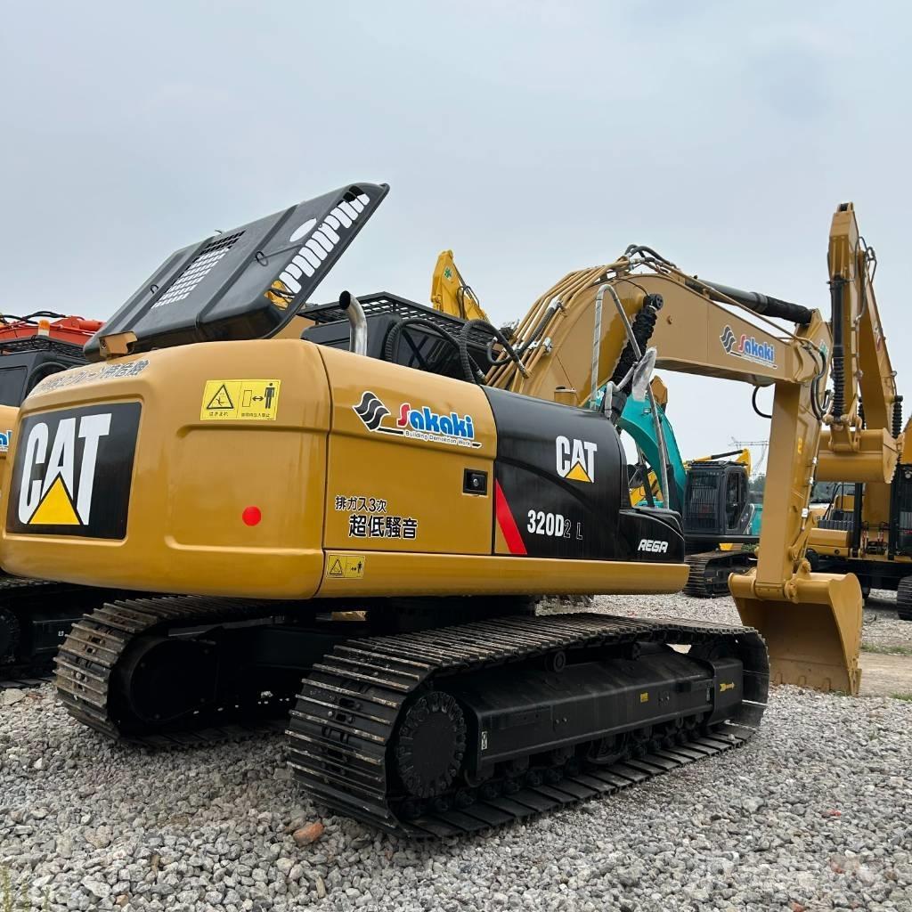 CAT 320D2L Lánctalpas kotrók