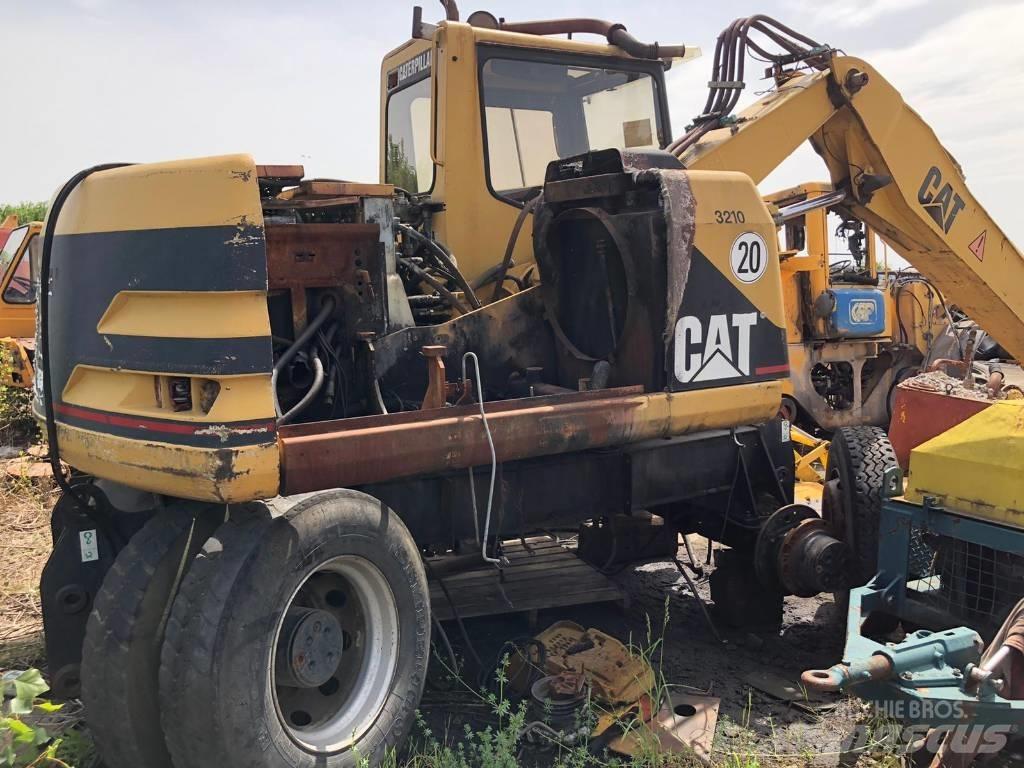 CAT M 312 FOR PARTS Gumikerekes kotrók