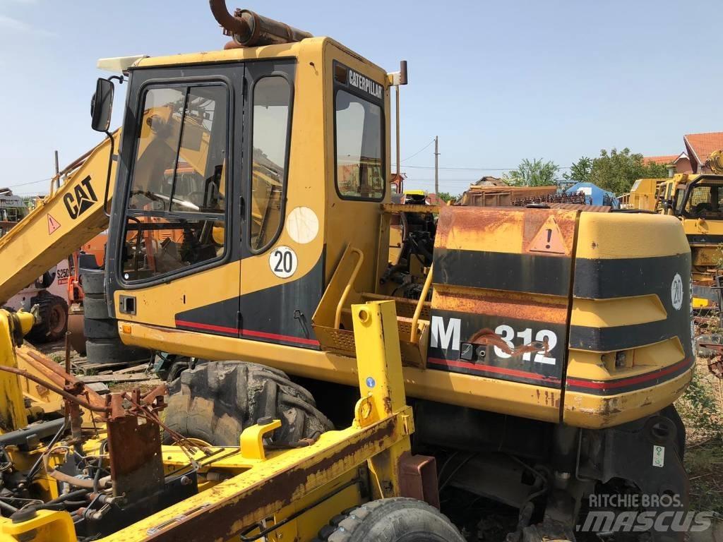 CAT M 312 FOR PARTS Gumikerekes kotrók