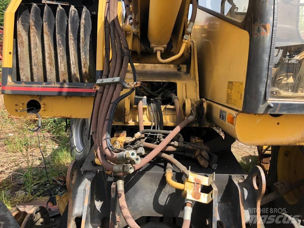 CAT M 312 FOR PARTS Gumikerekes kotrók