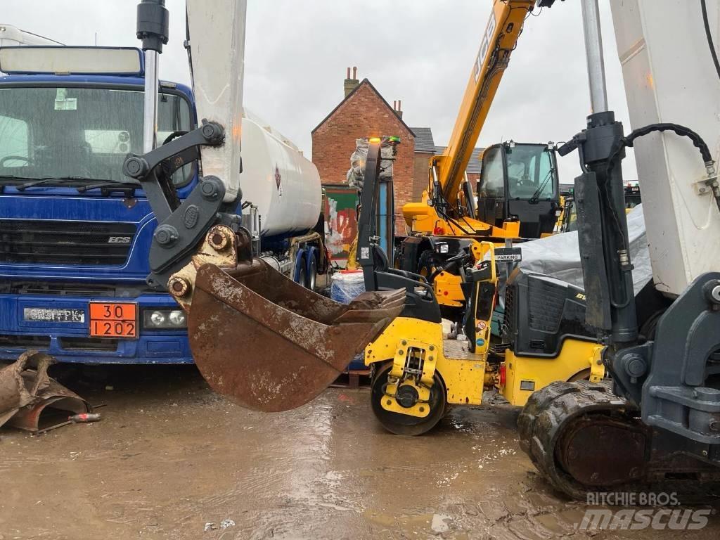 Bobcat E 85 Közepes (midi) kotrók 7 t - 12 t