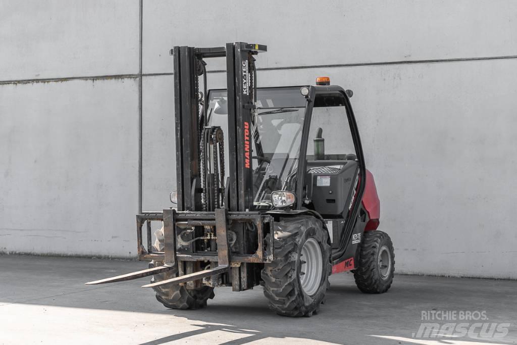 Manitou MC 25-4 Dízel targoncák