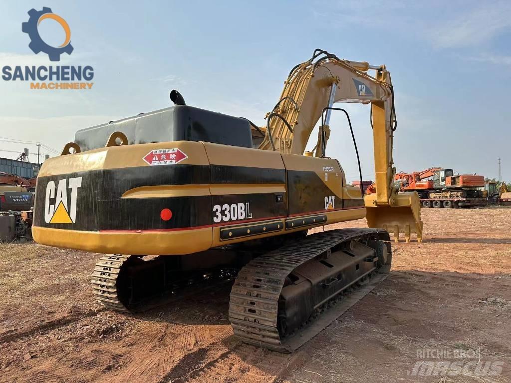 CAT 330 B Lánctalpas kotrók