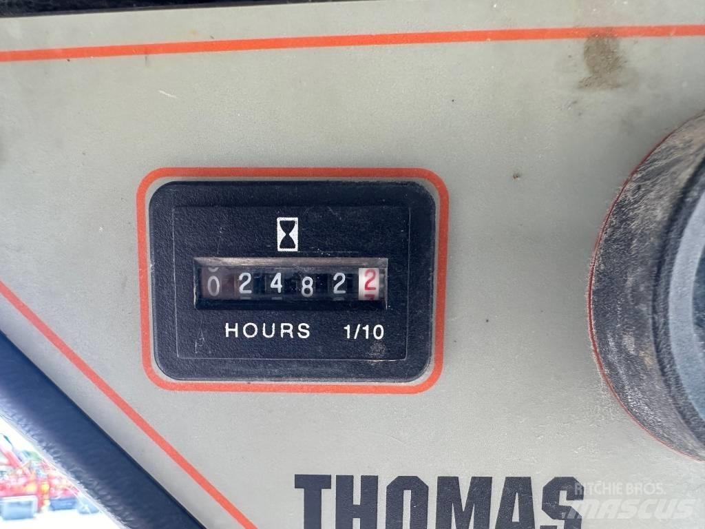 Thomas T137 Kompaktrakodók