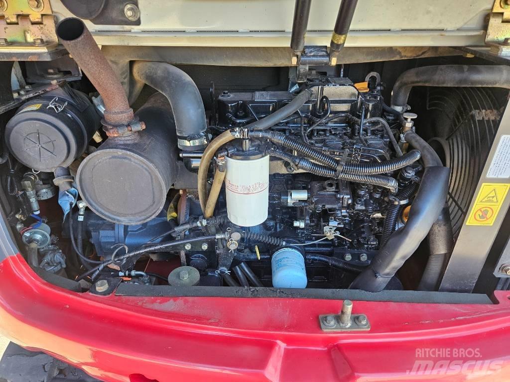 Takeuchi TB 250 Mini kotrók < 7t