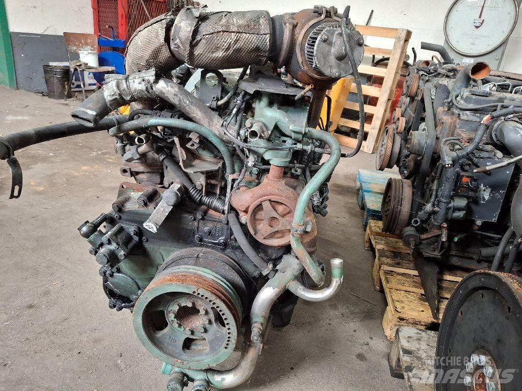 Volvo D7C275 Motorok