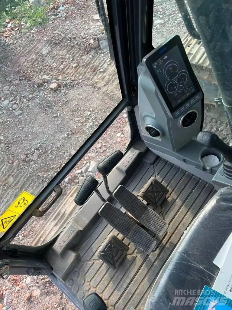 XCMG XE200DA Lánctalpas kotrók