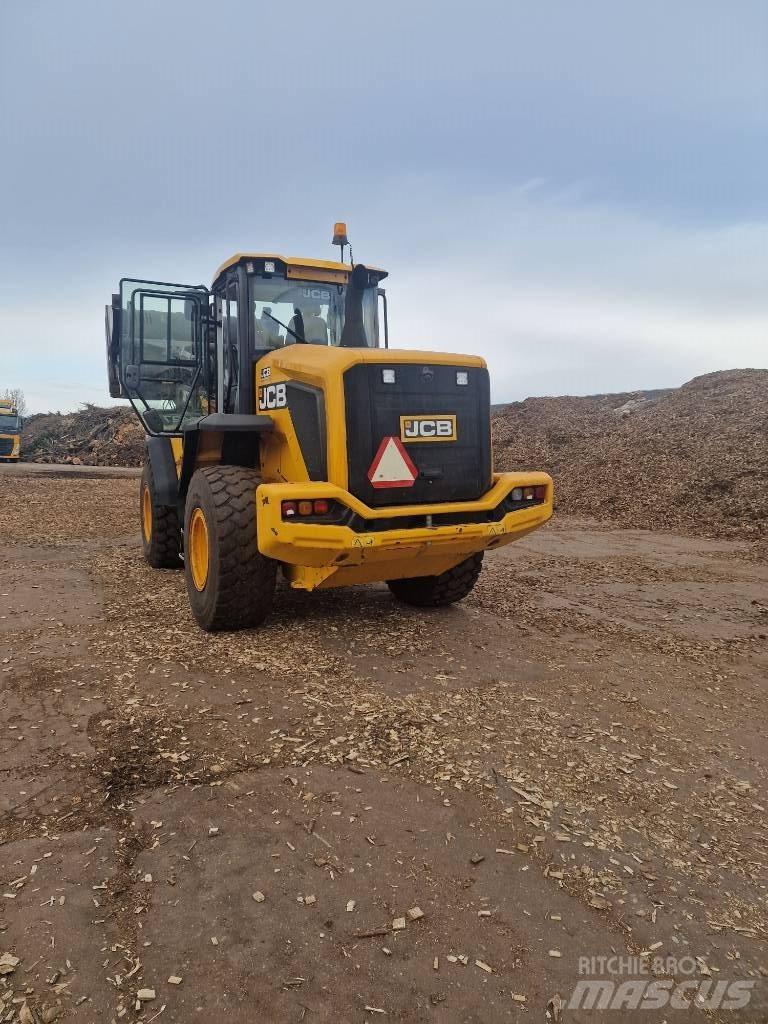 JCB 427 HT Gumikerekes homlokrakodók