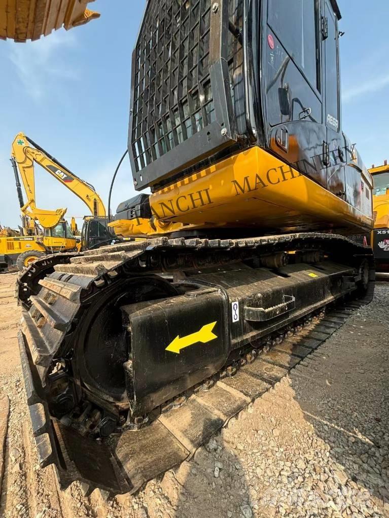 CAT 320D2L Lánctalpas kotrók