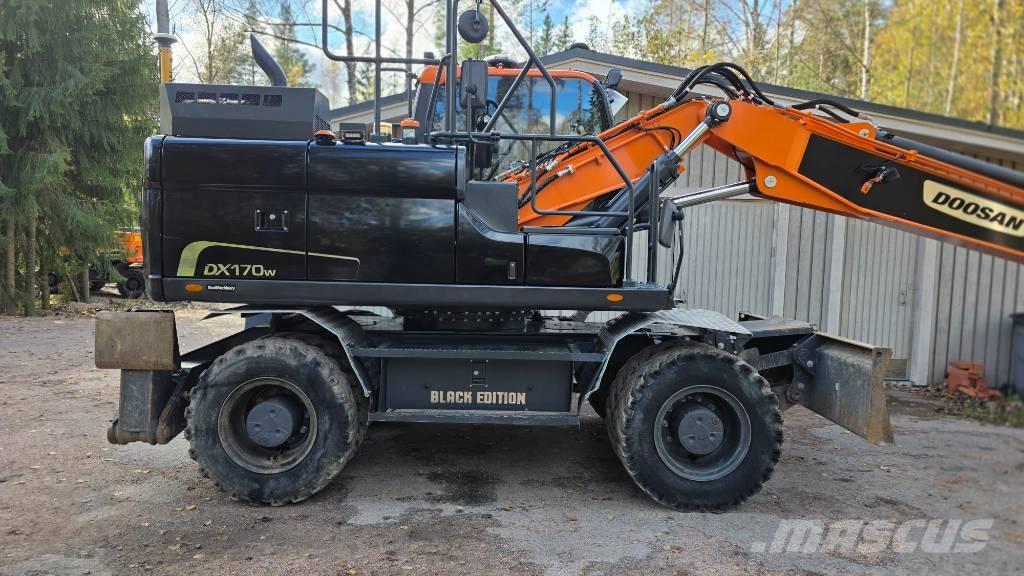 Doosan DX 170 W Gumikerekes kotrók
