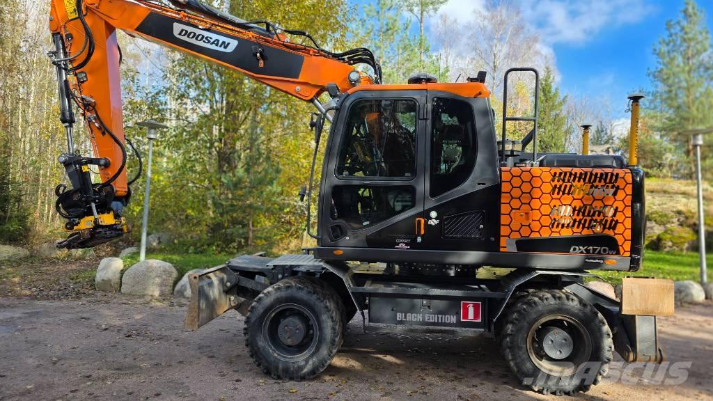Doosan DX 170 W Gumikerekes kotrók