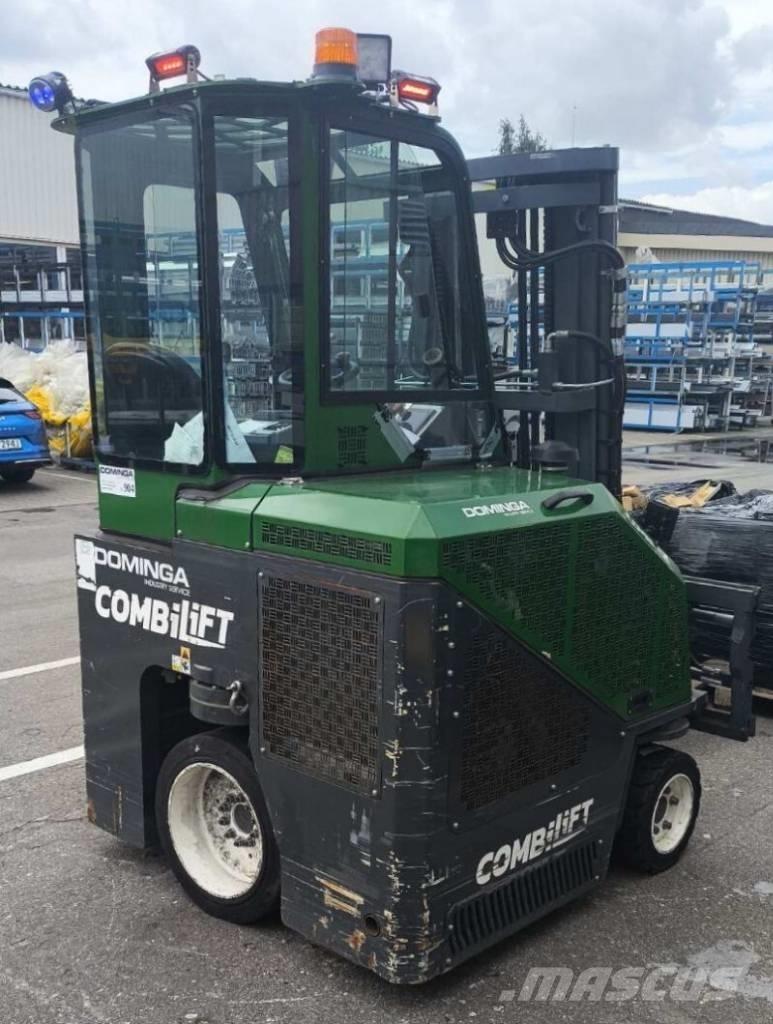 Combilift CB 2500 Tolóoszlopos négyutas targonca