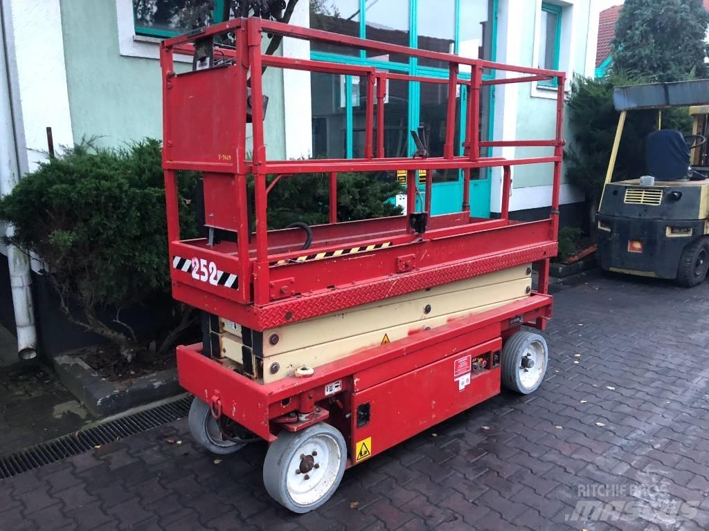 JLG 2030 F3    V-3409 Személyemelők