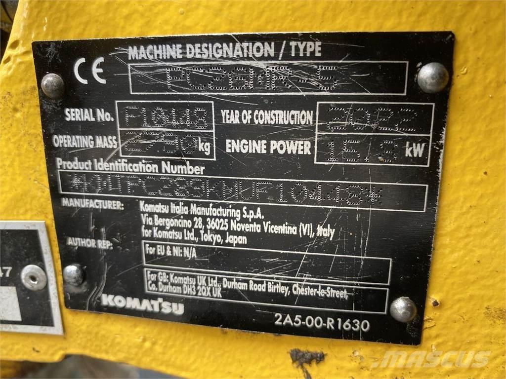 Komatsu PC26MR-5 Gumikerekes kotrók