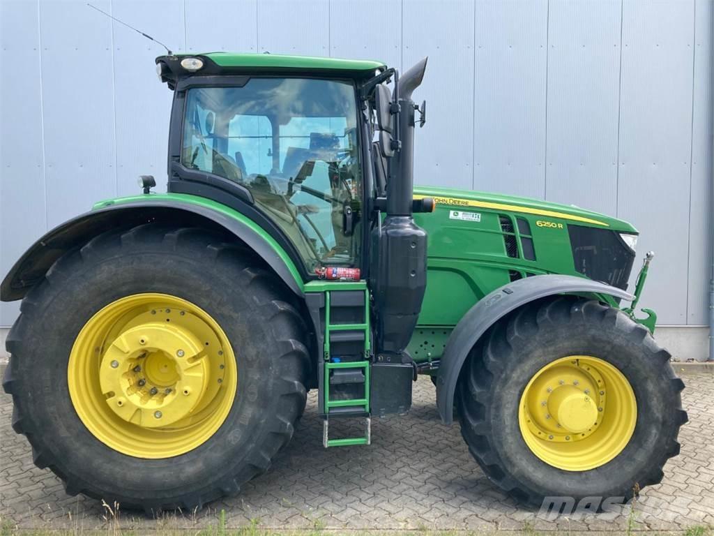 John Deere 6250R Traktorok