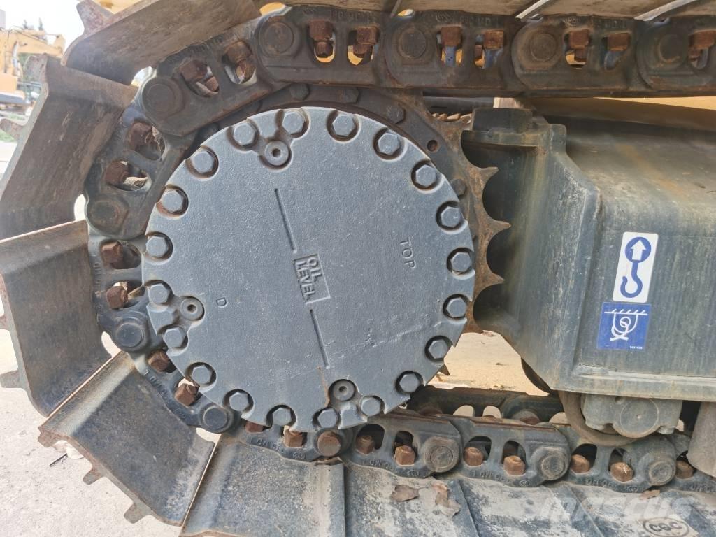 Komatsu PC 220-7 Lánctalpas kotrók