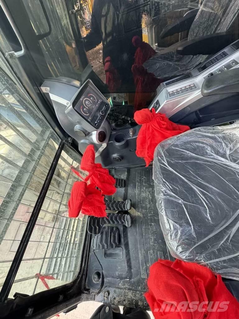 Hyundai 220LC-9T Lánctalpas kotrók