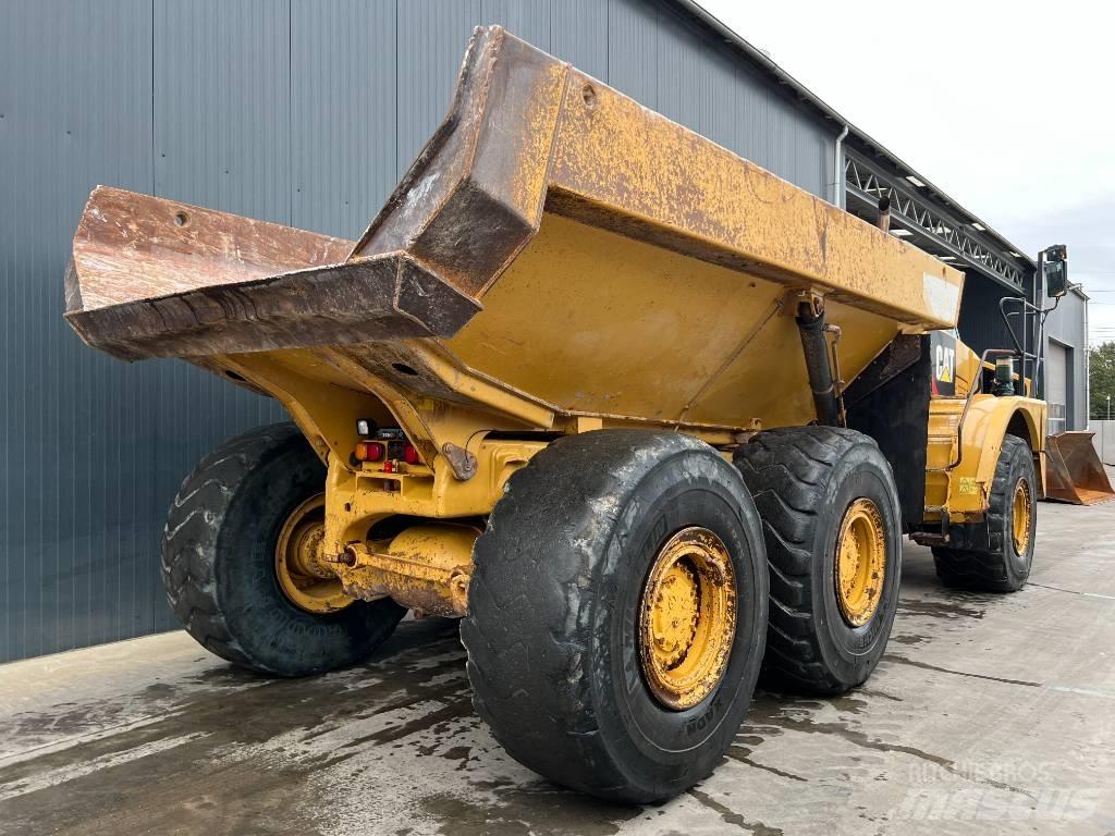 CAT 735B Csuklósdömperek