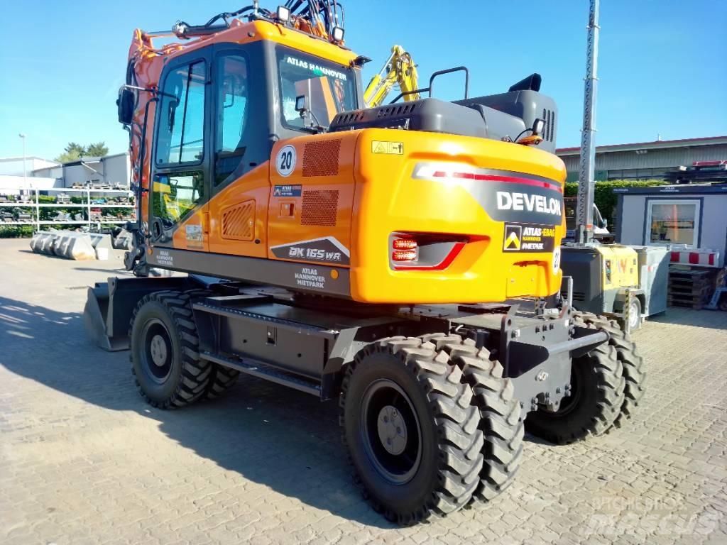 Develon DX 165 WR-7 Gumikerekes kotrók