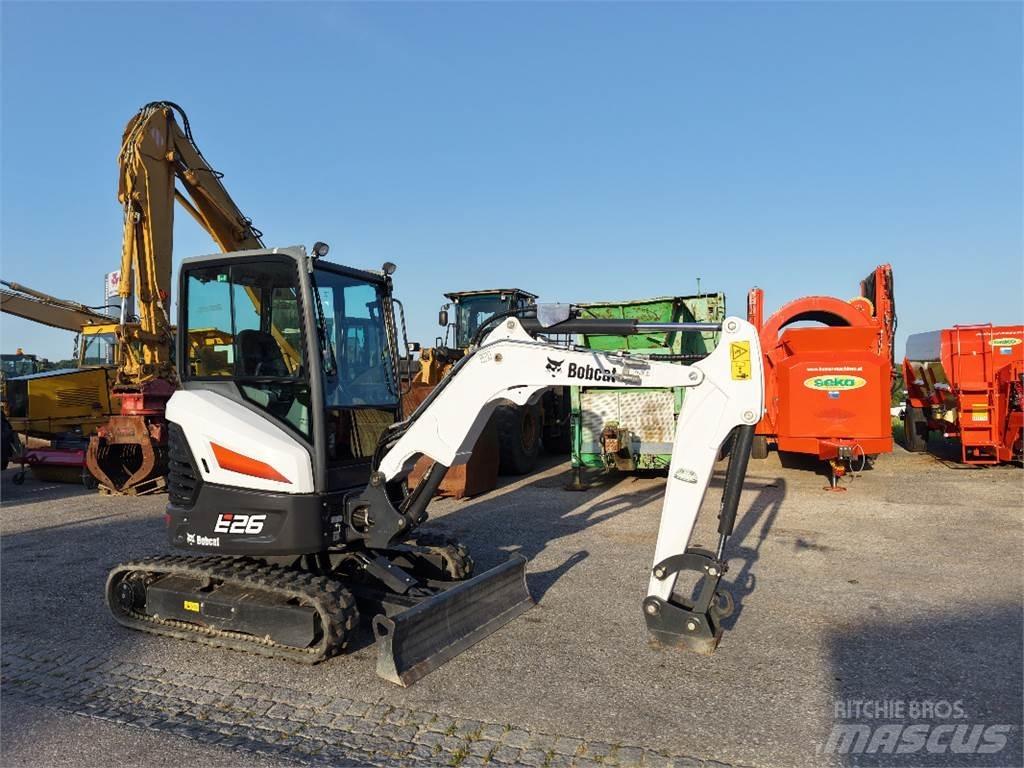 Bobcat E26 Mini kotrók < 7t