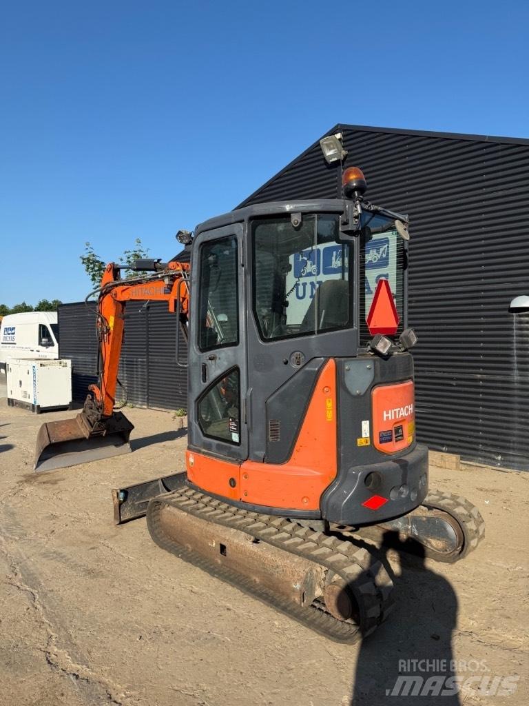 Hitachi ZX 33 Lánctalpas kotrók