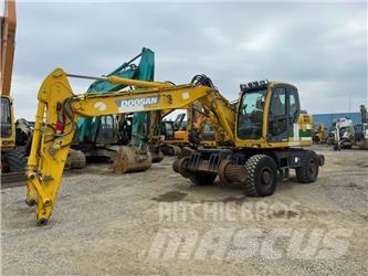 Doosan DX 160 WR Gumikerekes kotrók