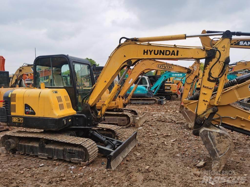 Hyundai R60 Lánctalpas kotrók