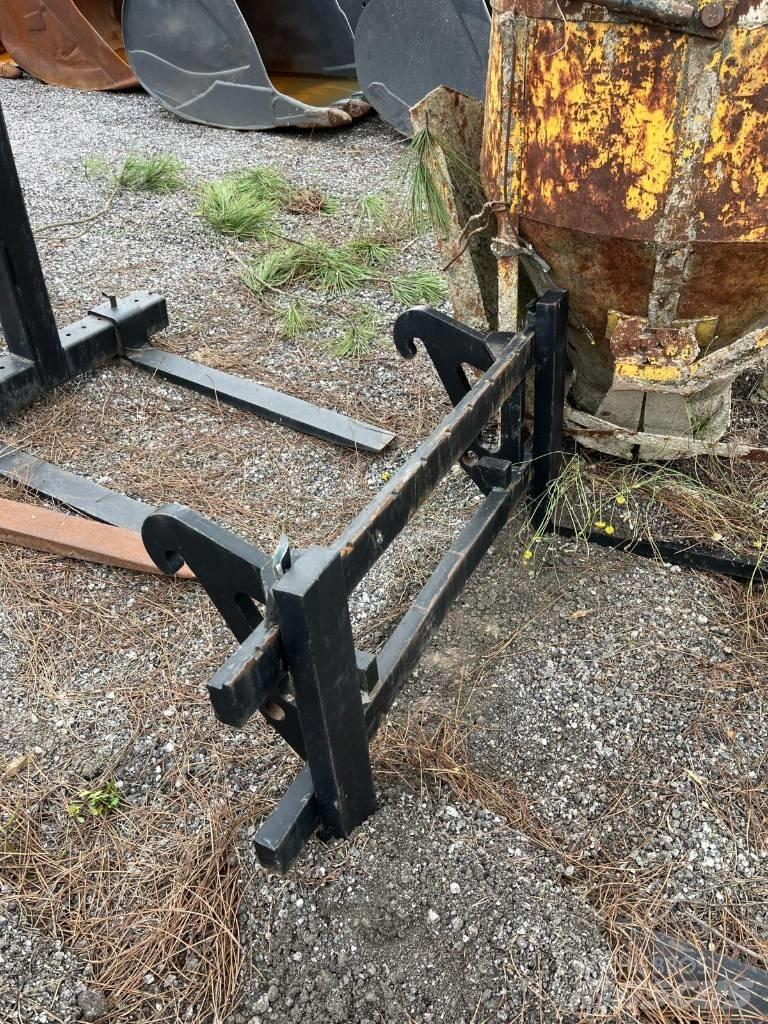 Volvo L 30, L25, L28 Gumikerekes homlokrakodók