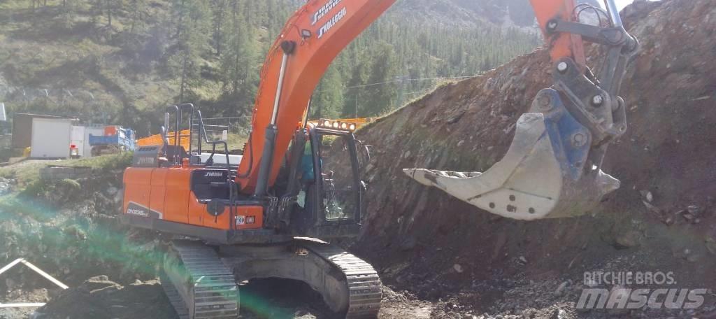 Doosan DX 235 Lánctalpas kotrók