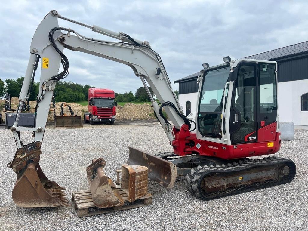 Takeuchi TB260 Mini kotrók < 7t