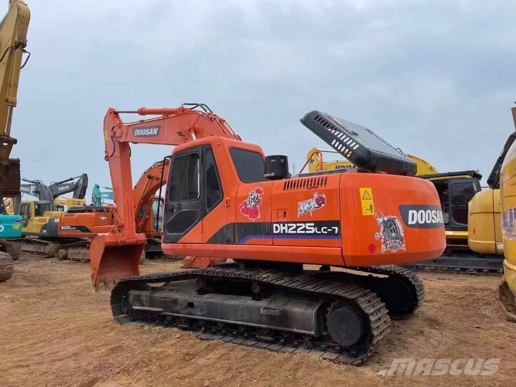 Doosan 225-7 Lánctalpas kotrók