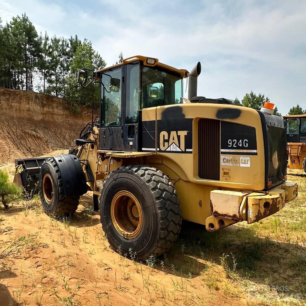 CAT 924 G HL Gumikerekes homlokrakodók