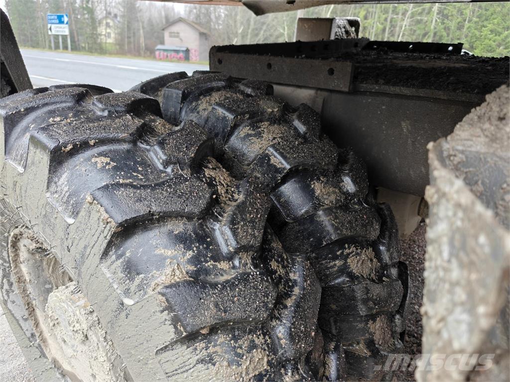 Doosan DX 210 W-7 Gumikerekes kotrók