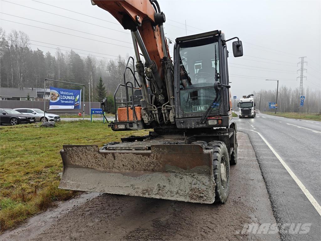 Doosan DX 210 W-7 Gumikerekes kotrók
