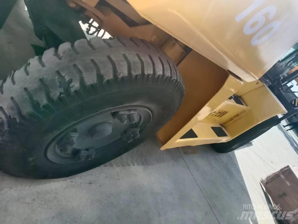 Komatsu FD 160 Dízel targoncák