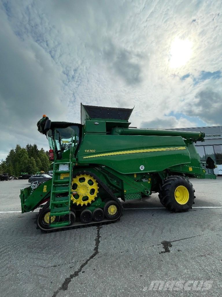 John Deere T670 i Kombájnok