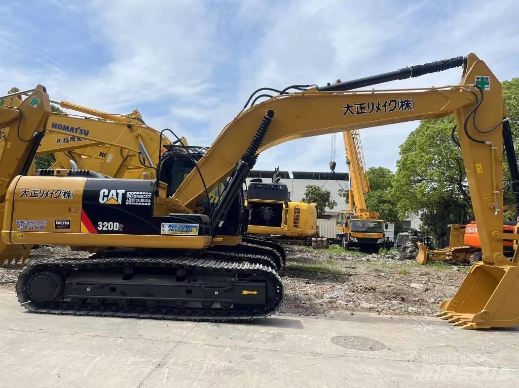CAT 320 D2 Lánctalpas kotrók