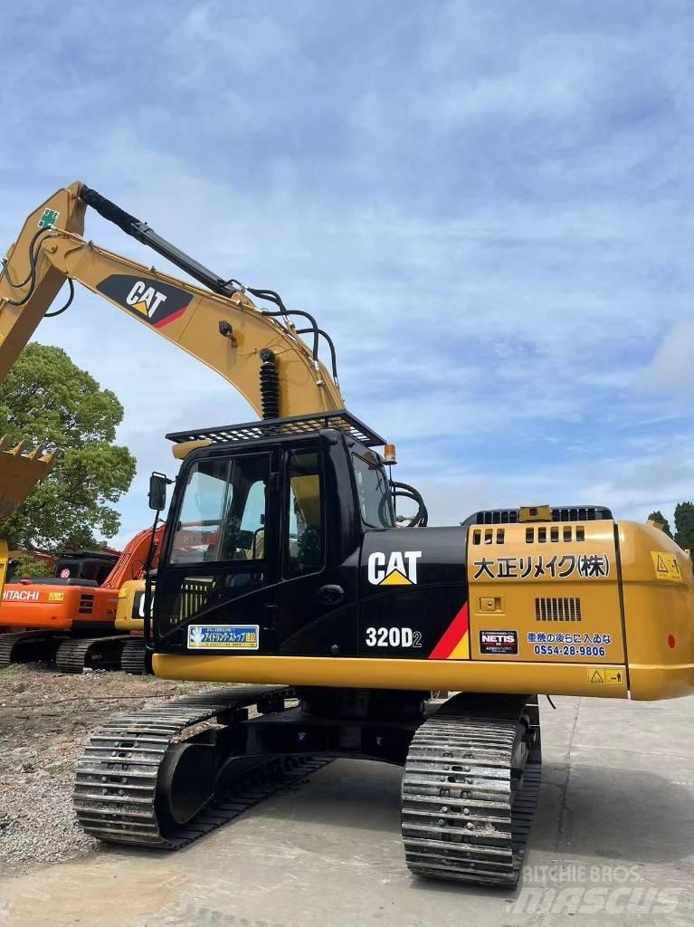 CAT 320 D2 Lánctalpas kotrók