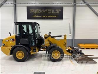 CAT 906 Gumikerekes homlokrakodók