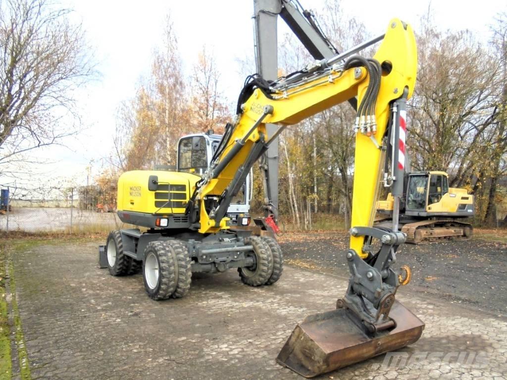 Wacker Neuson EW 100 Gumikerekes kotrók