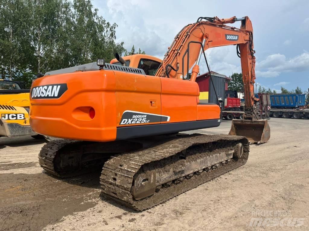 Doosan DX 225 LC Lánctalpas kotrók
