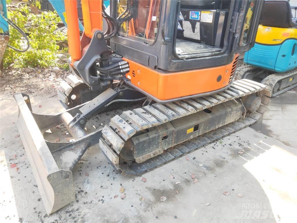 Hitachi ZX 30 U Mini kotrók < 7t