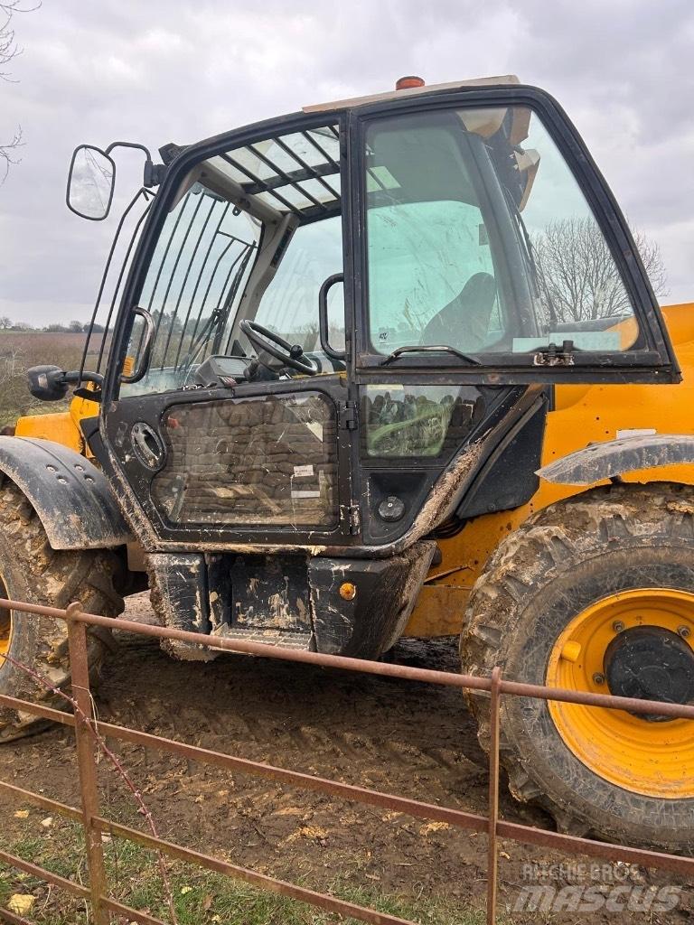 JCB 535-95 Lánctalpas kotrók