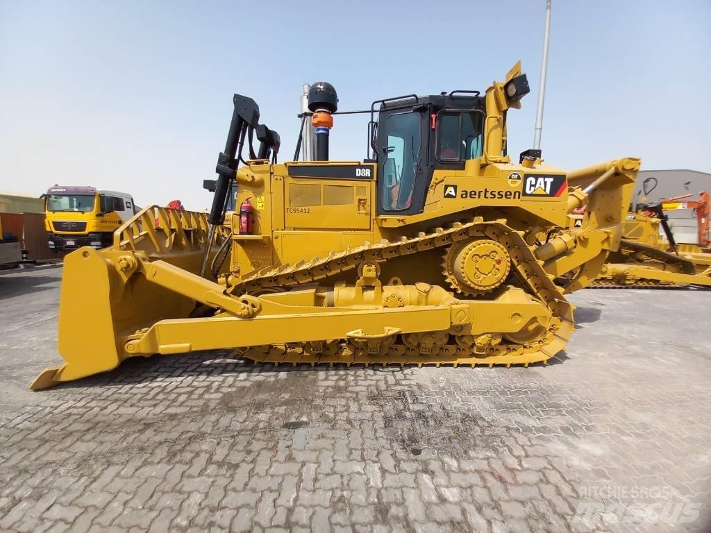 CAT D8R (Abu Dhabi) lánctalpas dózerek