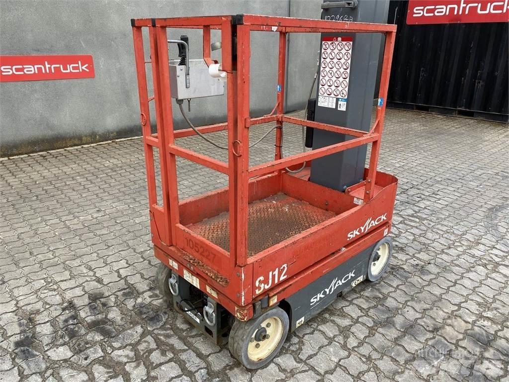 SkyJack SJ12 Személyemelők