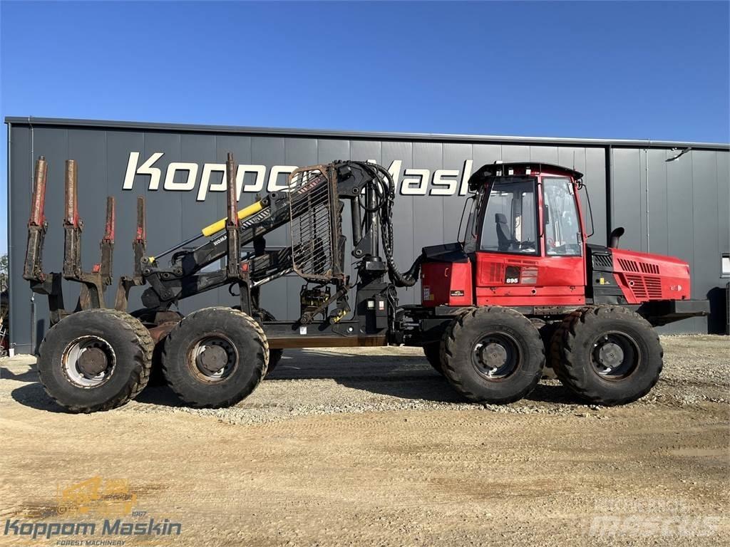Komatsu 895 Kihordók