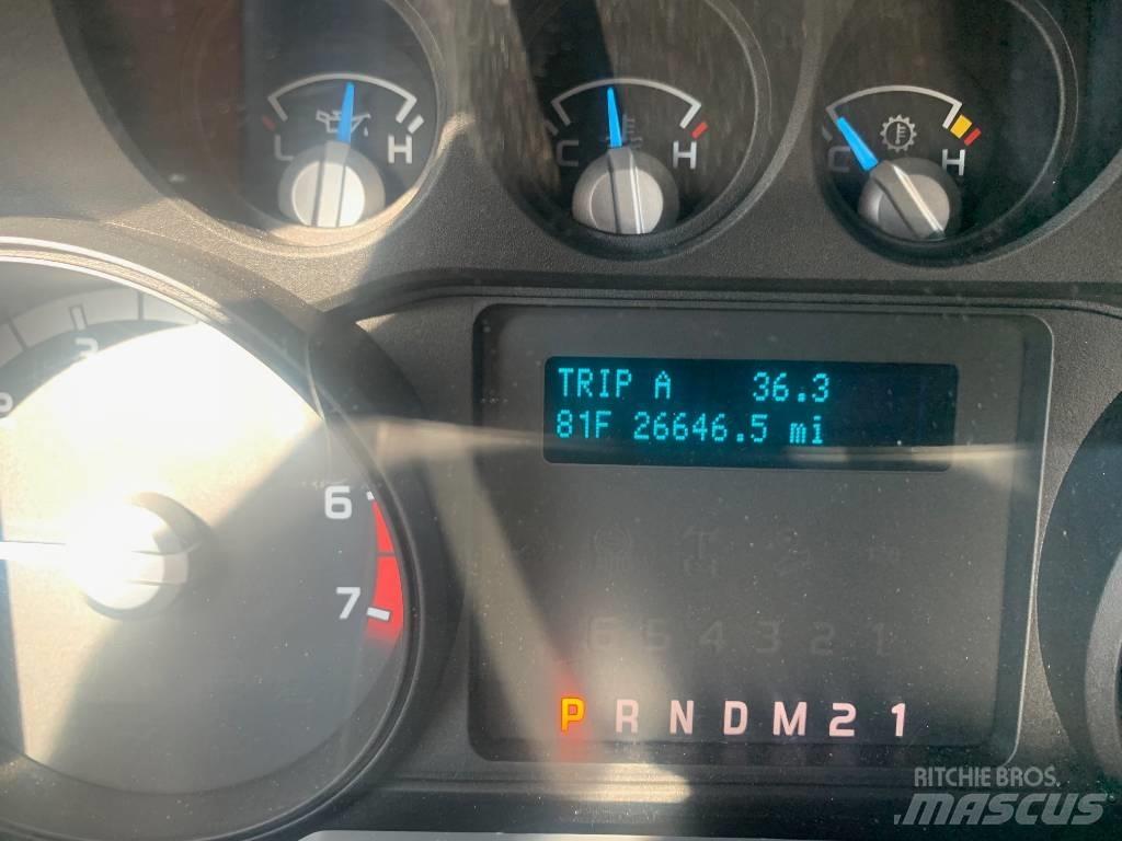 Ford F 350 Kis teherszállító/Platós kocsi