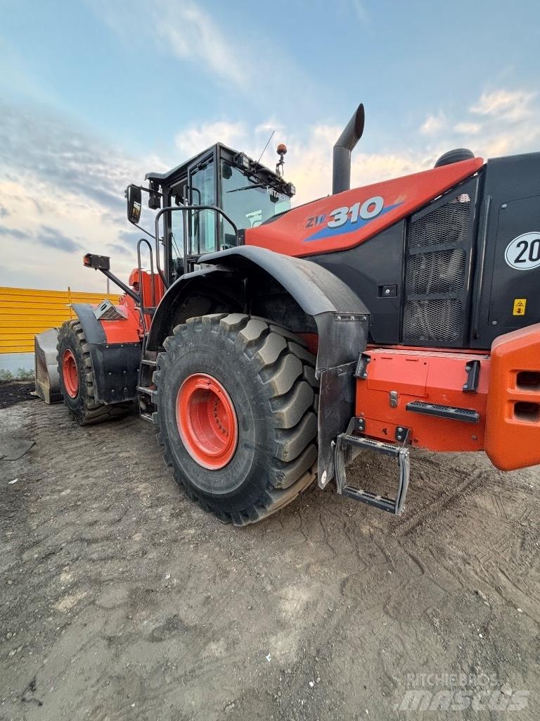Hitachi ZW 310-6 Gumikerekes homlokrakodók