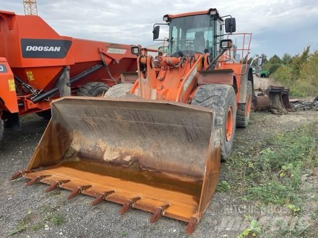 Doosan DL 420-5 Gumikerekes homlokrakodók