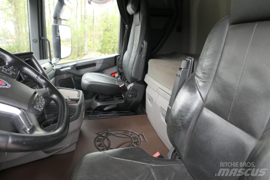 Scania R500 B6x2*4NB Horgos rakodó teherautók